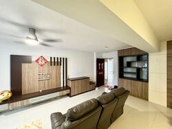 Blk 202A Compassvale South Gate (Sengkang), HDB Executive #450321081